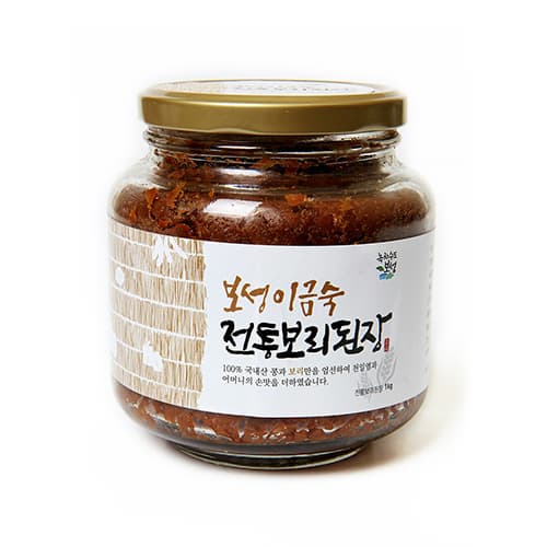 Toenjang _soybean paste_